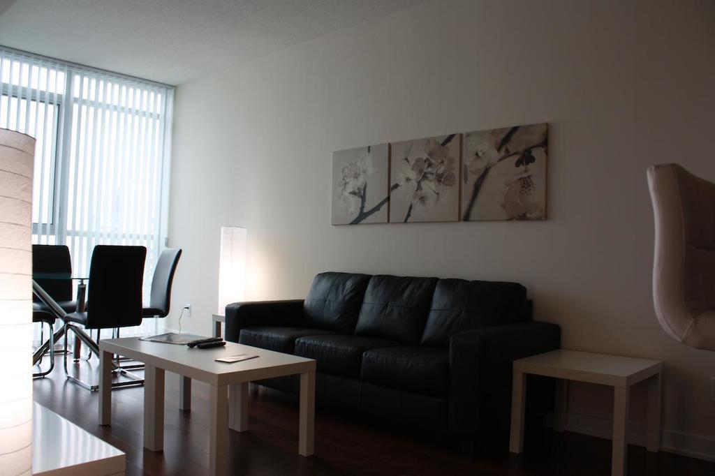 Accurate Plus Furnished Apartment- Brickstone Mews Миссиссага Номер фото