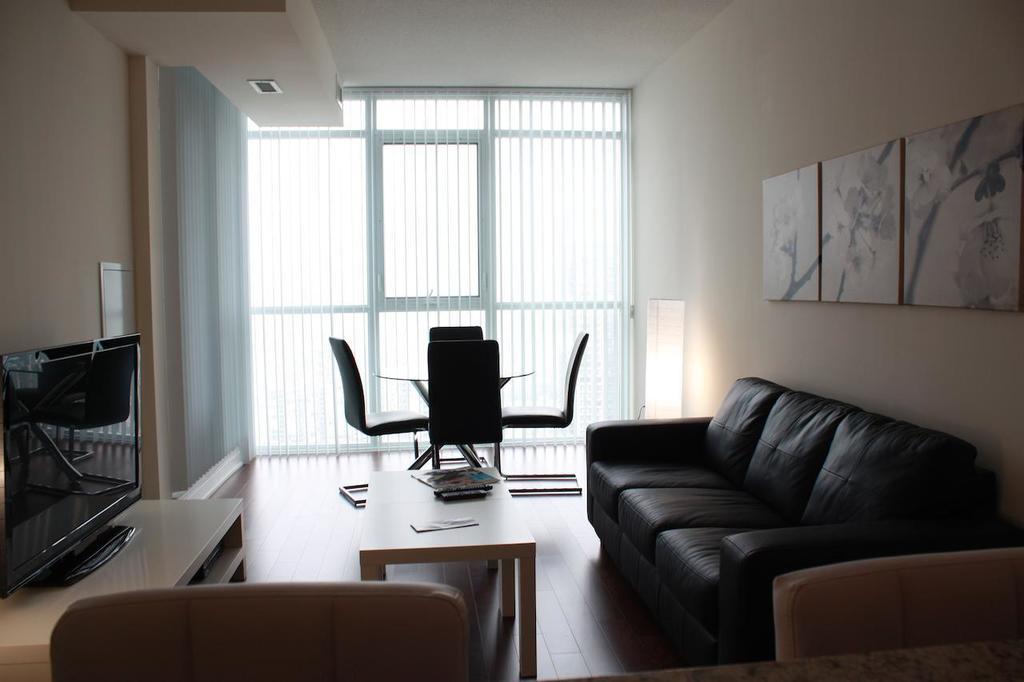 Accurate Plus Furnished Apartment- Brickstone Mews Миссиссага Номер фото