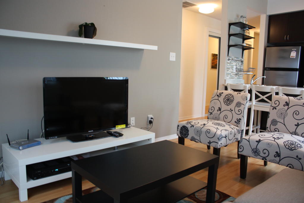 Accurate Plus Furnished Apartment- Brickstone Mews Миссиссага Номер фото