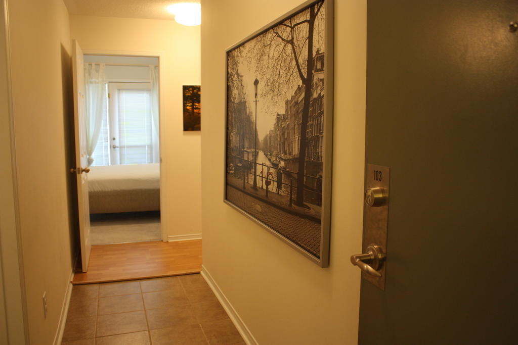 Accurate Plus Furnished Apartment- Brickstone Mews Миссиссага Номер фото